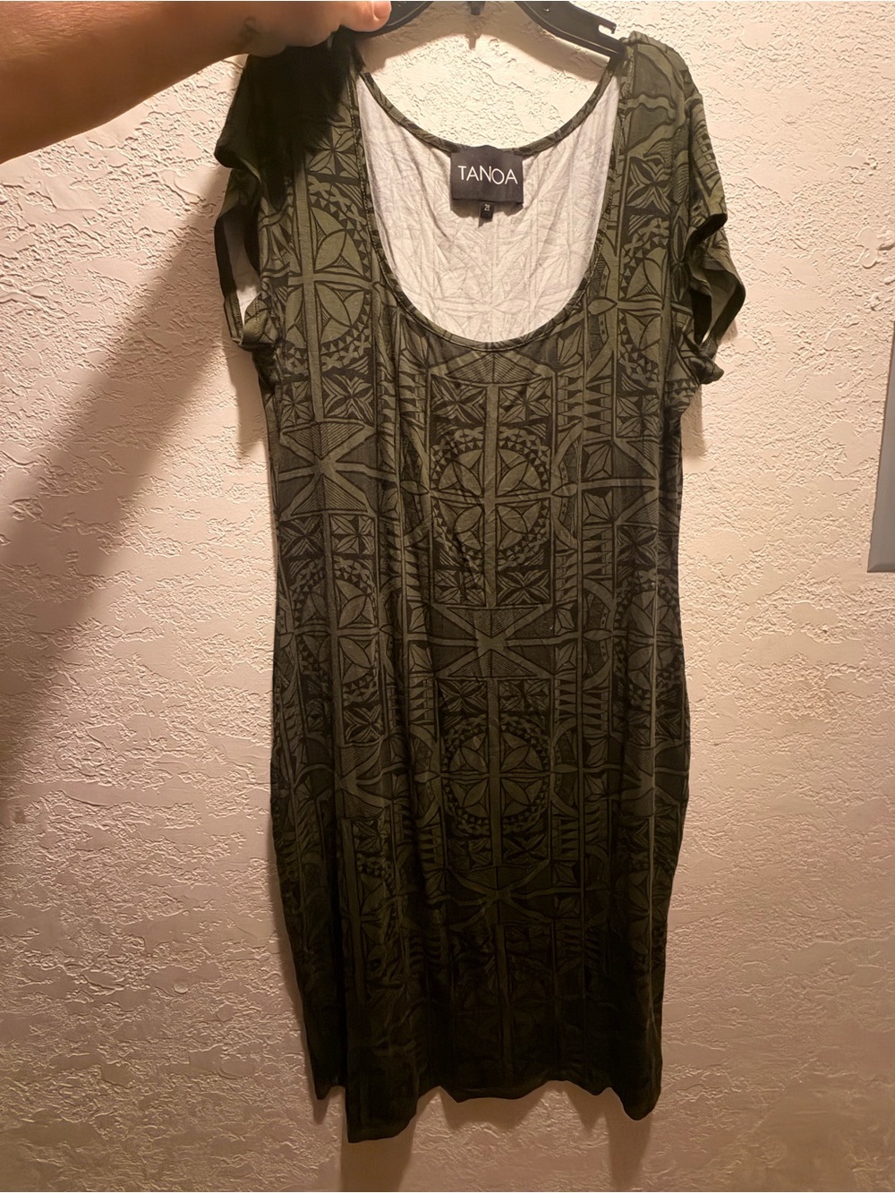 Tanoa 2 dresses, 2 pants, and 1 top. Take it all!! - Picture 10 of 16